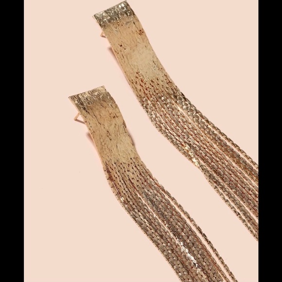 🆕 Gold Drop Chain Statement Earrings! Brand NEW!!! - Picture 3 of 4